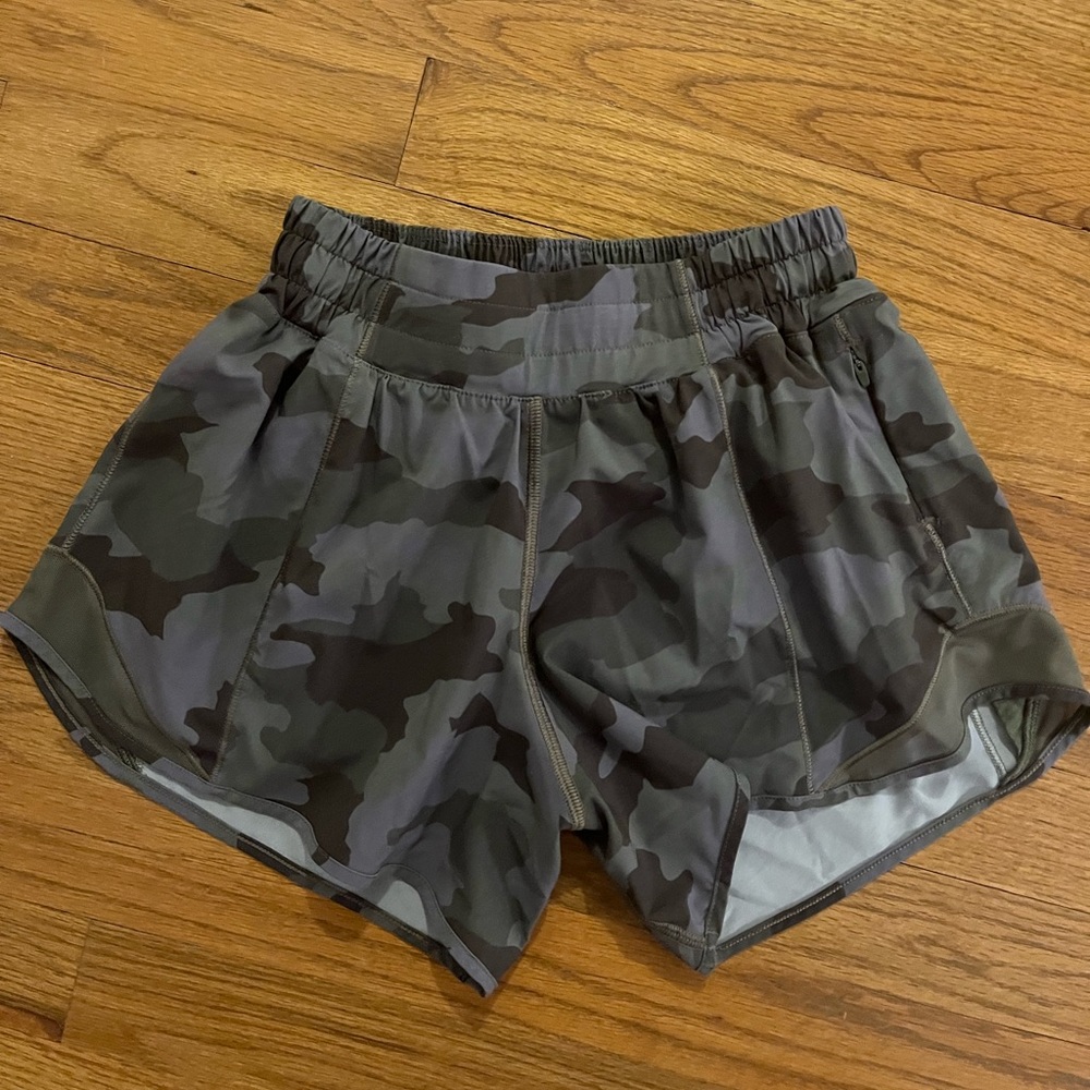 Lululemon Speed Ups  (Size 2 Tall)